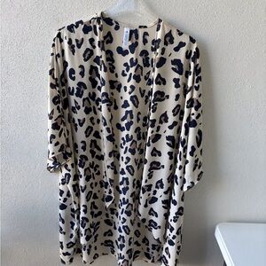 Paisley Grace Boutique Animal print Navy/Tan/Cream kimono XXXL Swim coverup